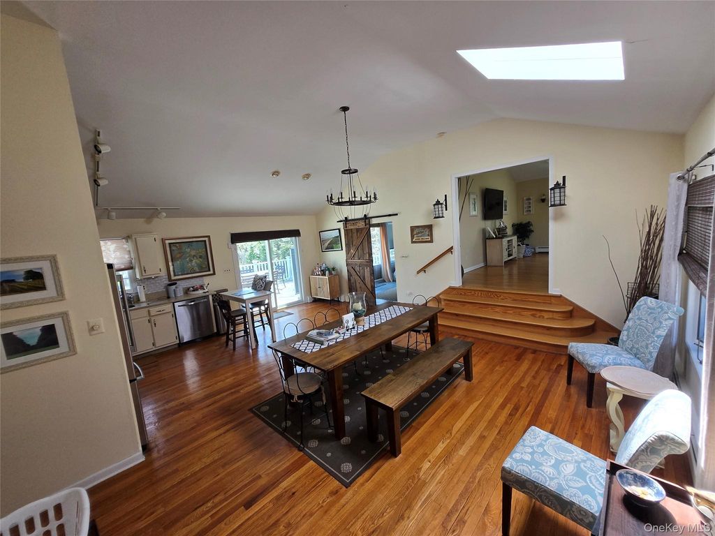 Photo of 870 Noyack Road, Southampton, NY 11968 (MLS # 986369)