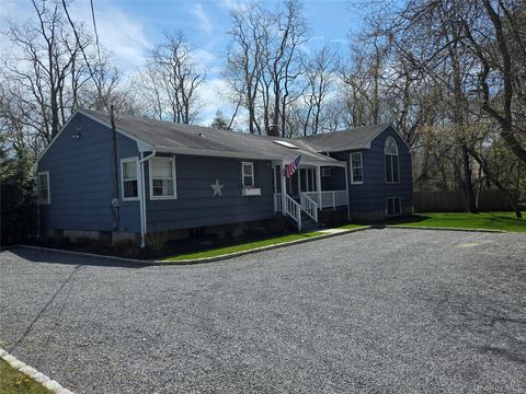 Photo of 870 Noyack Road, Southampton, NY 11968 (MLS # 986369)