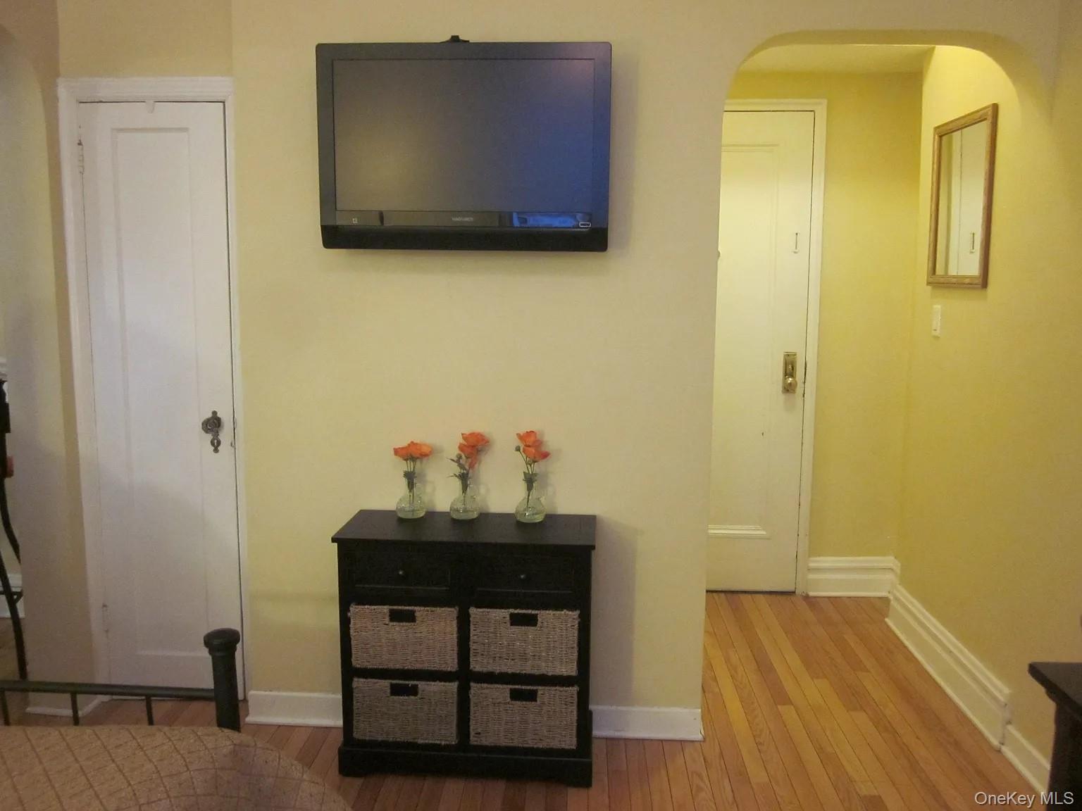 1 Franklin Avenue 4DD