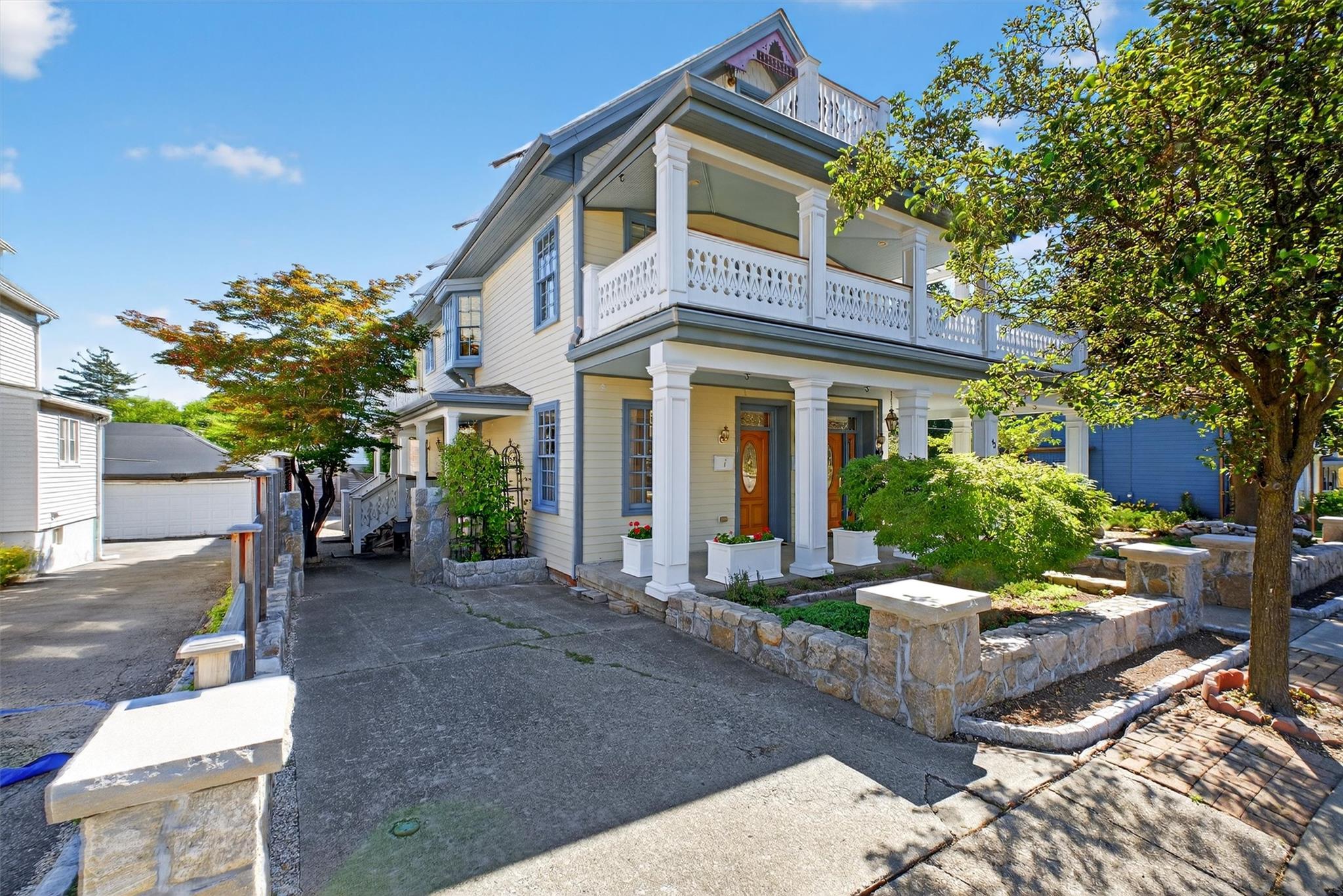 Beacon, New York 12508, United States, ,1 BathroomBathrooms,Residential,Active,179213