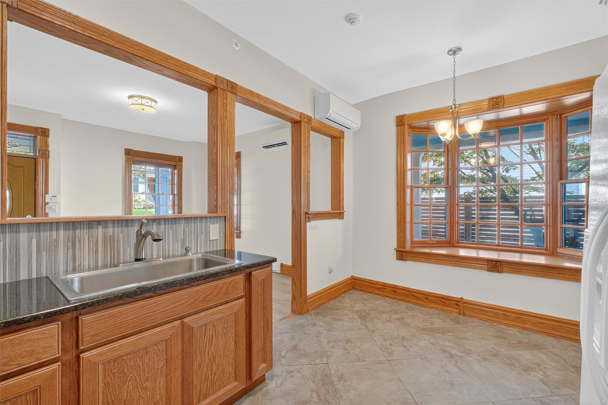 Beacon, New York 12508, United States, ,1 BathroomBathrooms,Residential,Active,179213