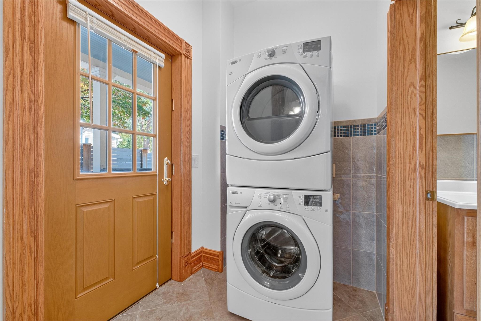 Beacon, New York 12508, United States, ,1 BathroomBathrooms,Residential,Active,179213