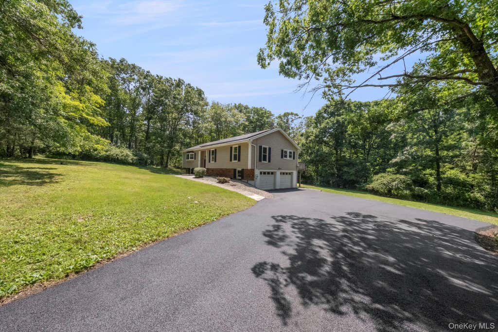 Photo of 35 Penaluna Road, Monroe, NY 10950 (MLS # 1029220)