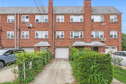 4304 209th Street Bayside NY 11361