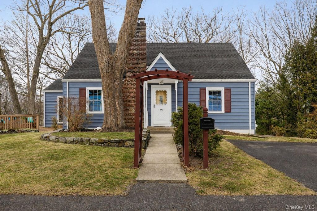 Photo of 46 McDougal Drive, White Plains, NY 10603 (MLS # 962025)