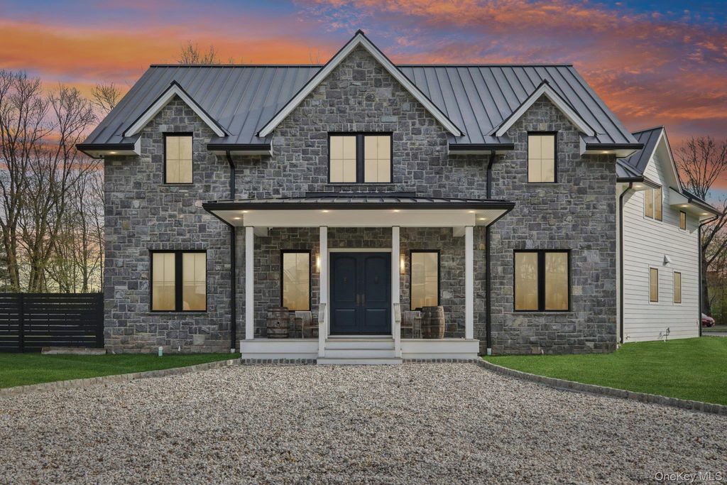 Photo of 7 Marycrest Road, West Nyack, NY 10994 (MLS # 983309)