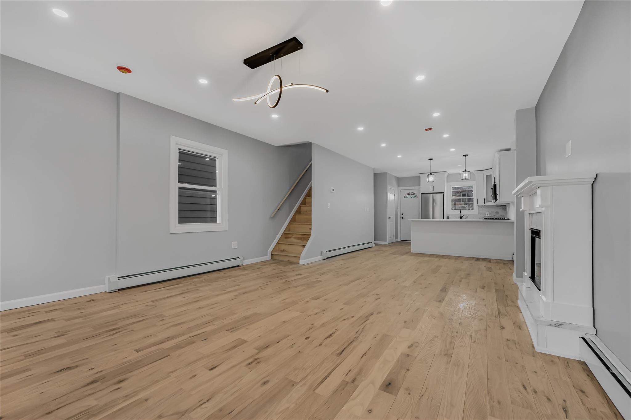 2561 Radcliff Avenue, Bronx, New York image 12