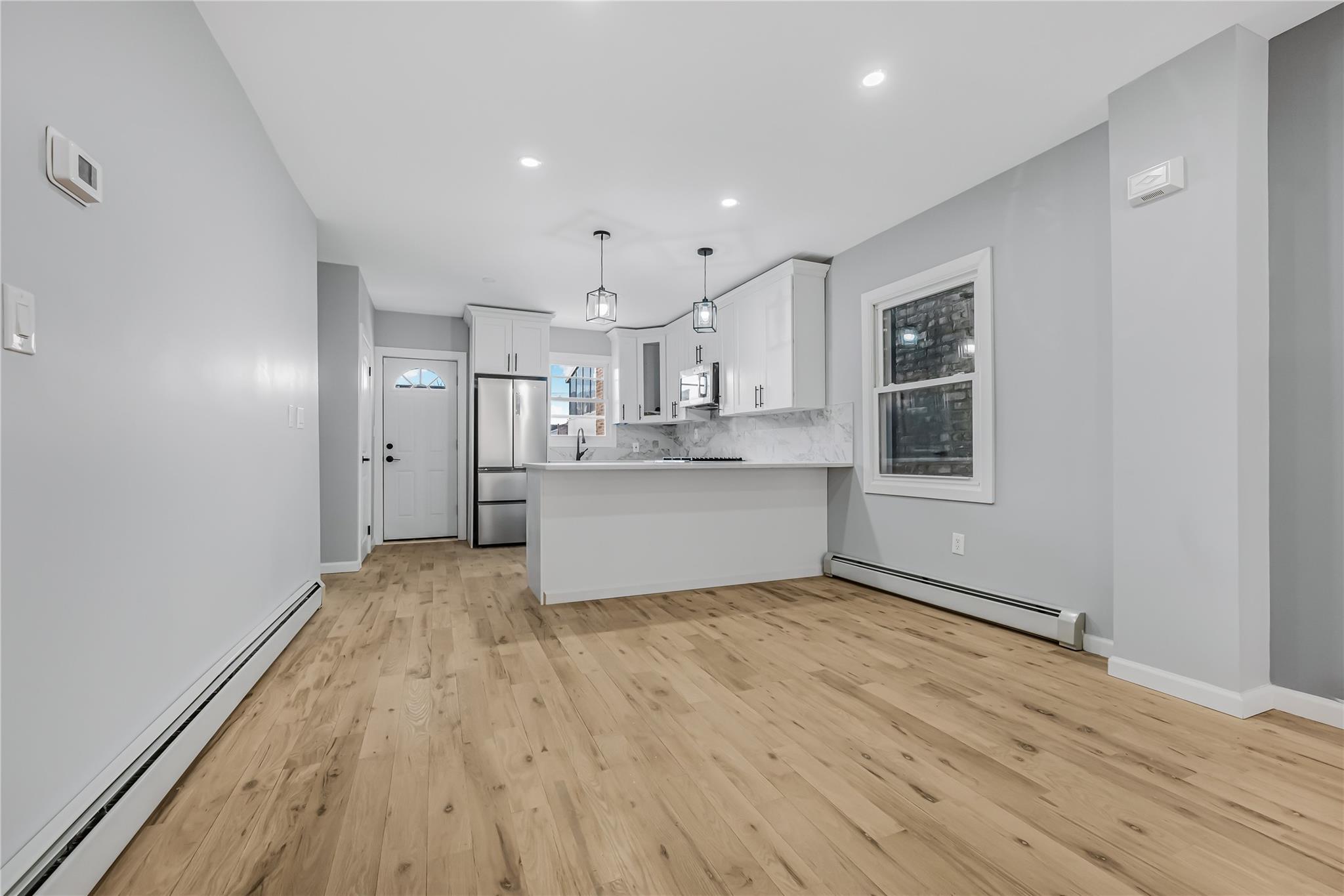 2561 Radcliff Avenue, Bronx, New York image 18