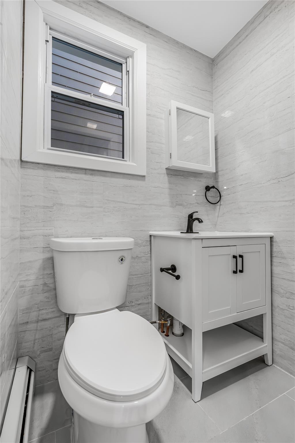 2561 Radcliff Avenue, Bronx, New York image 28