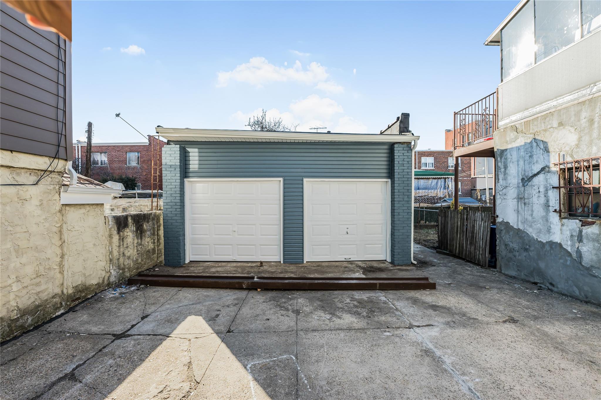 2561 Radcliff Avenue, Bronx, New York image 40