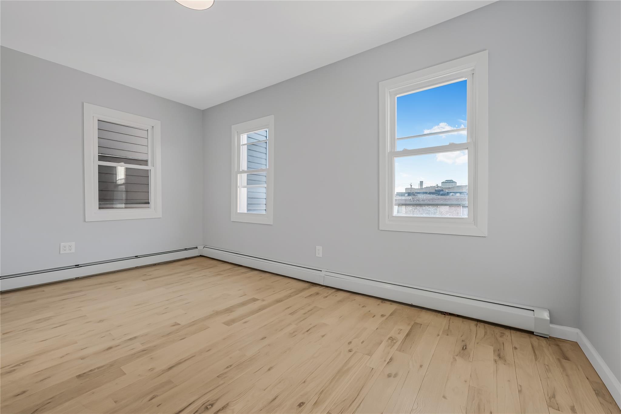 2561 Radcliff Avenue, Bronx, New York image 34