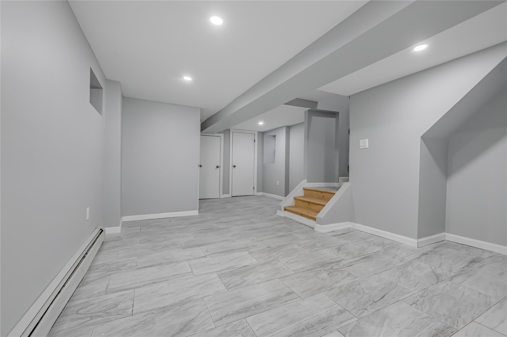 2561 Radcliff Avenue, Bronx, New York image 35