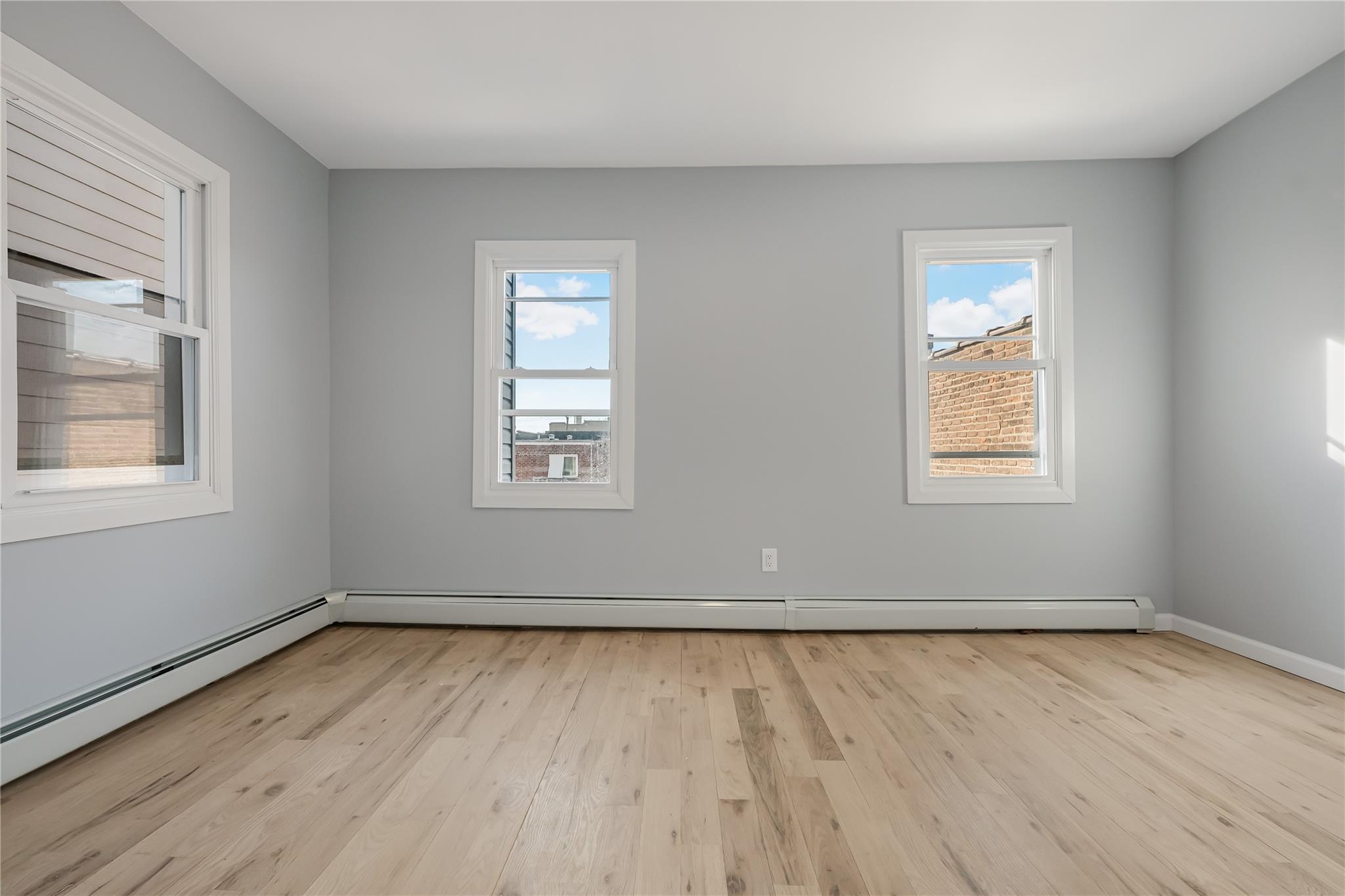 2561 Radcliff Avenue, Bronx, New York image 31