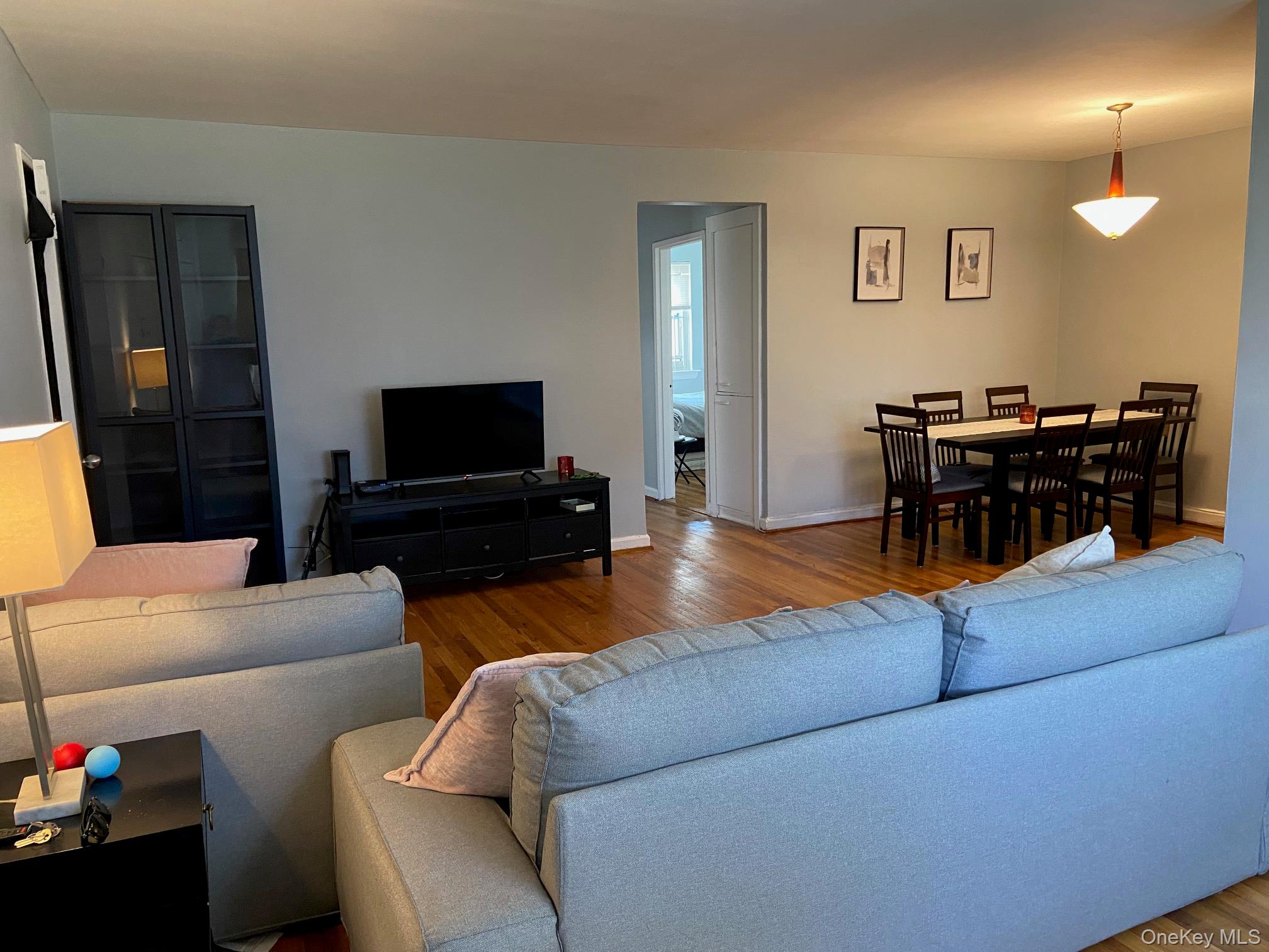152-63 Jewel Avenue 1FL