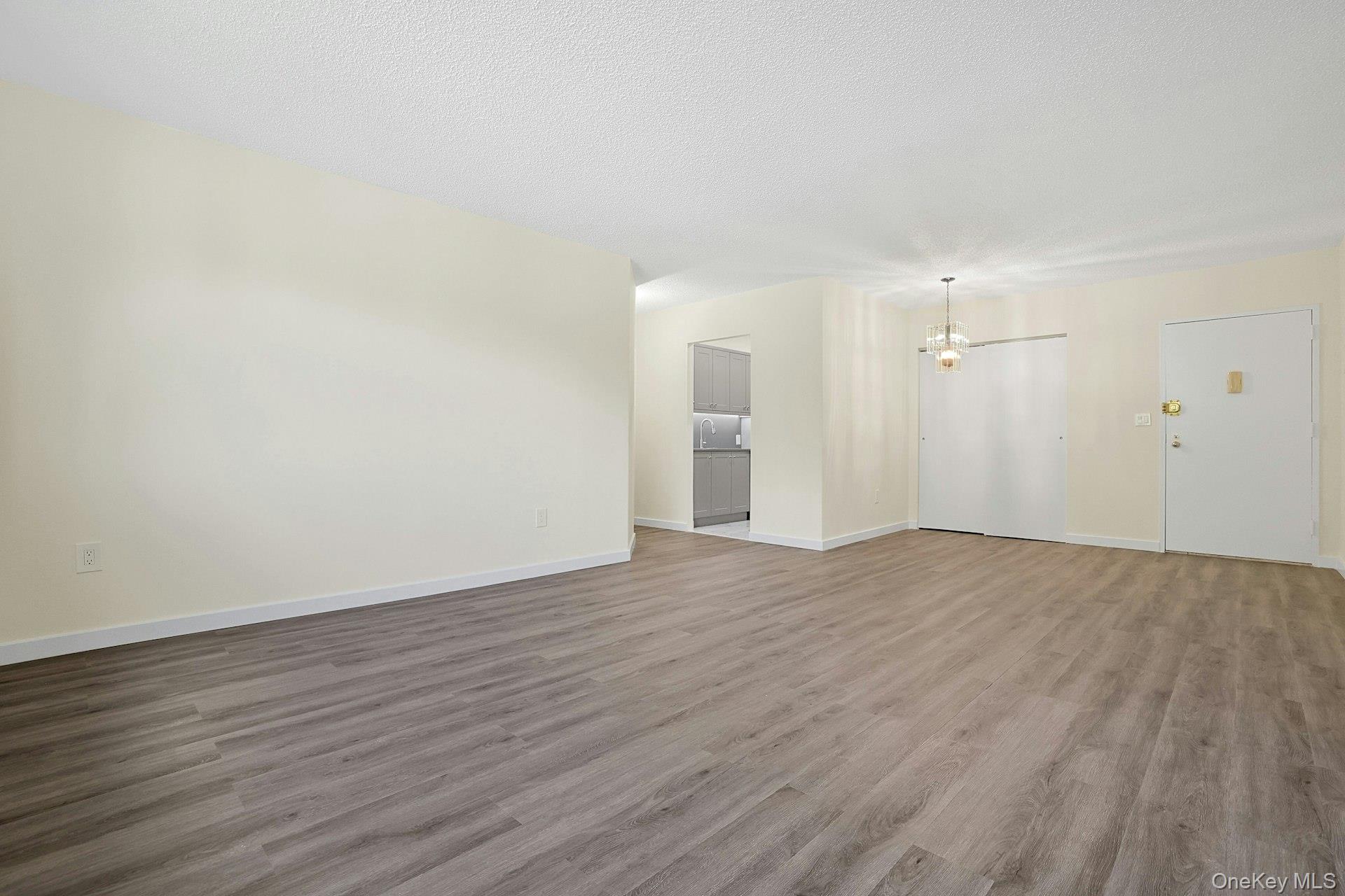 Yonkers, New York 10710, United States, 2 Bedrooms Bedrooms, ,2 BathroomsBathrooms,Residential,Active,209118