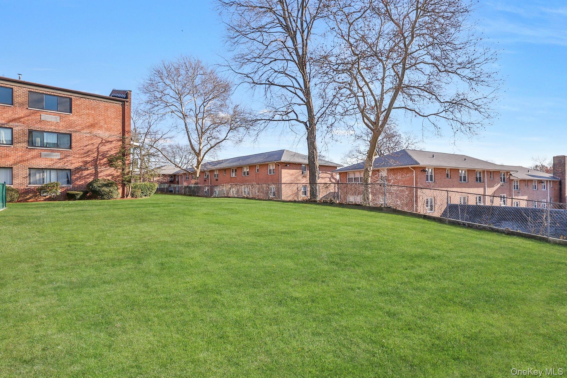 Yonkers, New York 10710, United States, 2 Bedrooms Bedrooms, ,2 BathroomsBathrooms,Residential,Active,209118