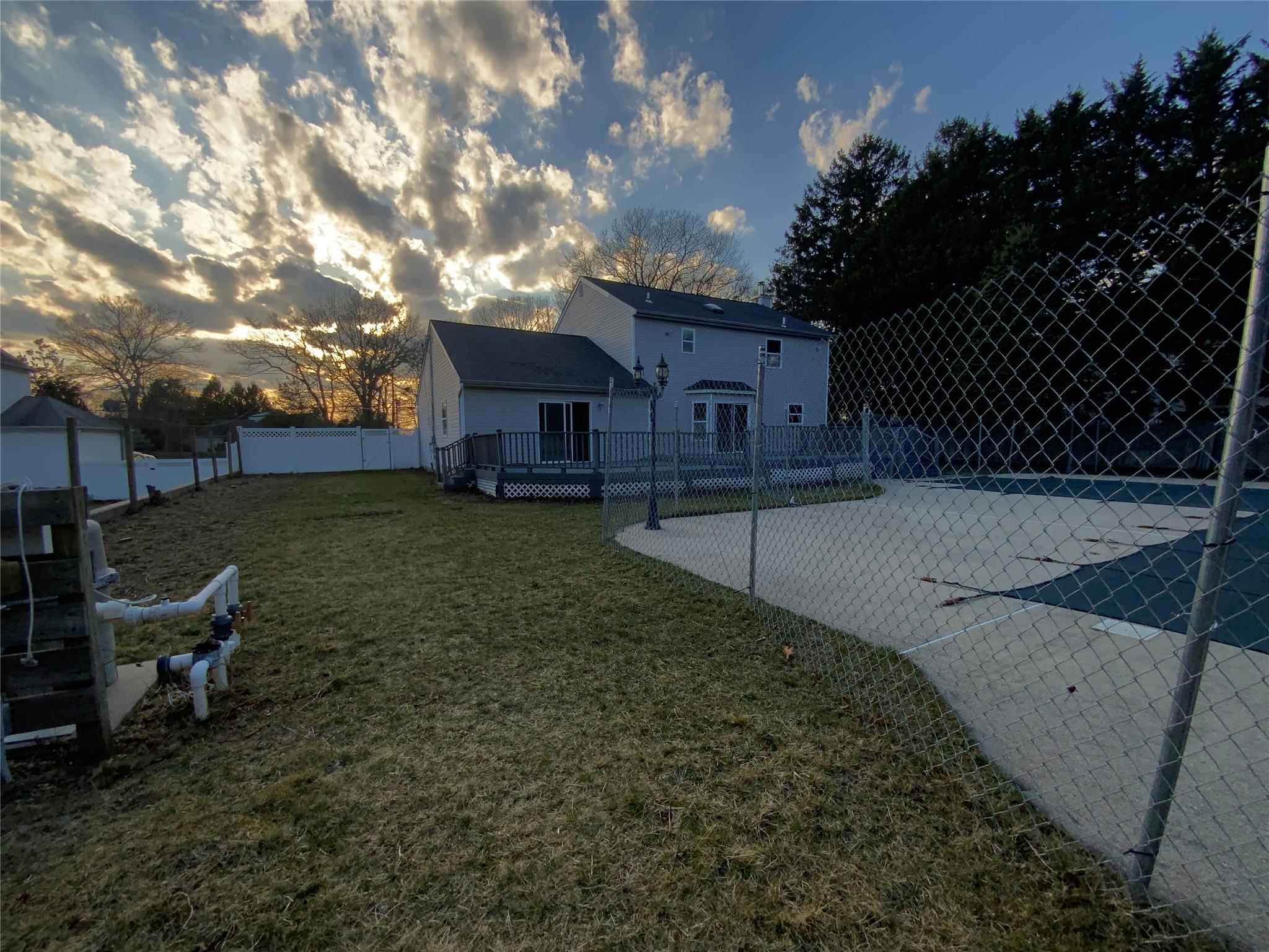 283 Blue Point Road, Farmingville, New York image 28