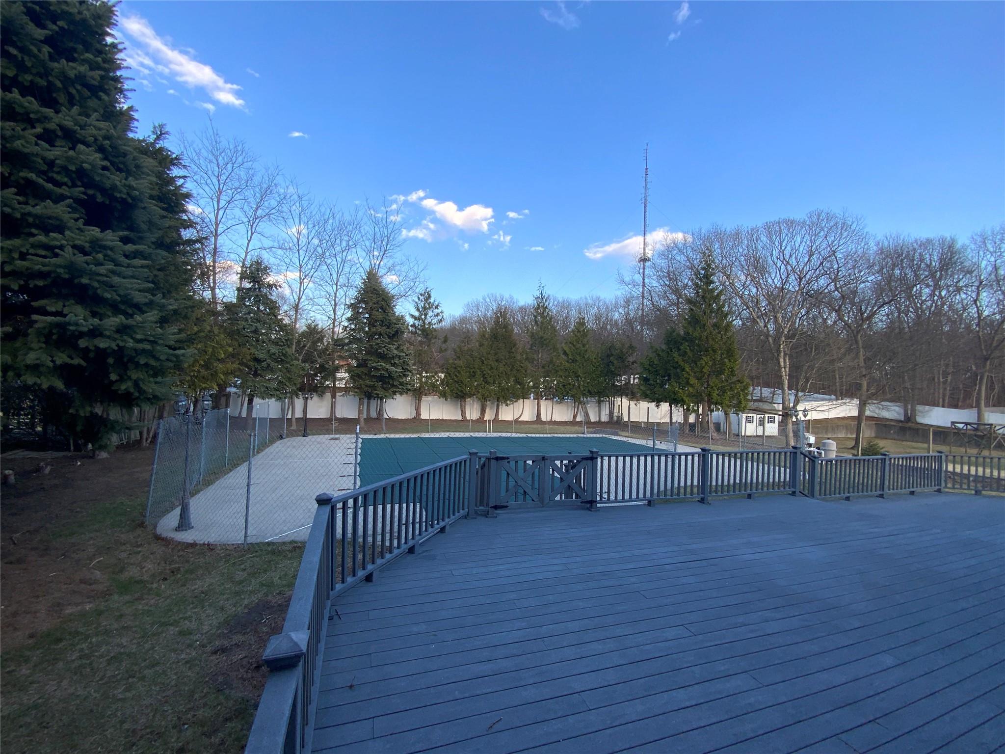283 Blue Point Road, Farmingville, New York image 23