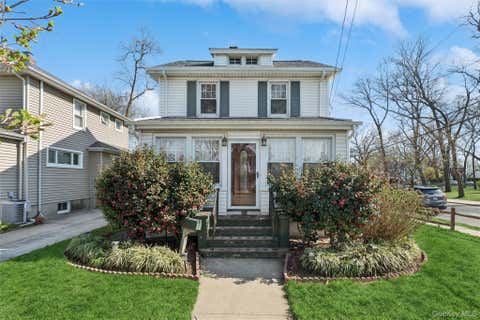 Homes For Sale - 262 Floral Boulevard<br/> Floral Park, NY 11001