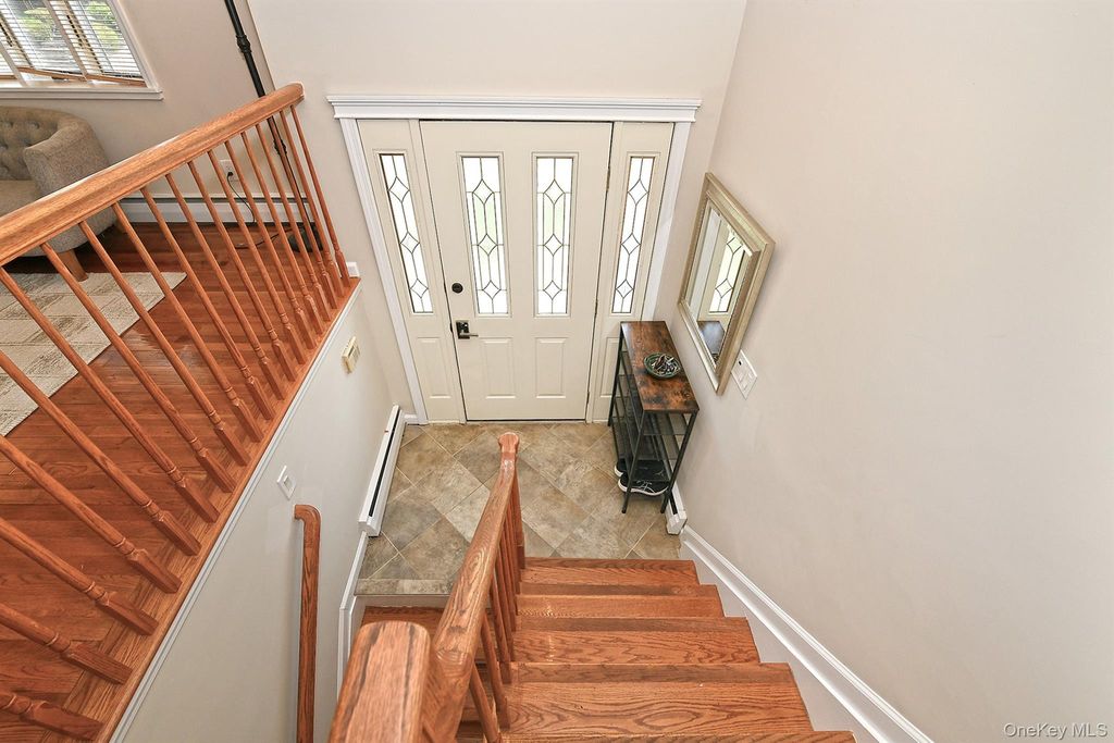 Photo of 62 Beaumont Drive, Plainview, NY 11803 (MLS # 988263)