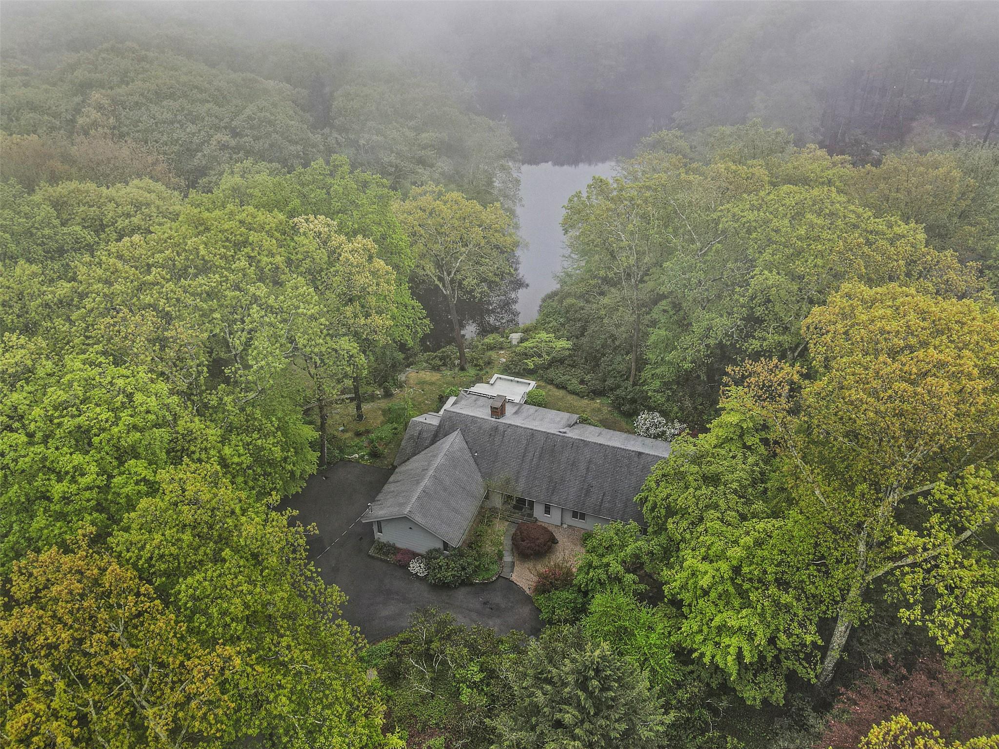 8 N Hemlock Hill Road, Pound Ridge, Florida image 25