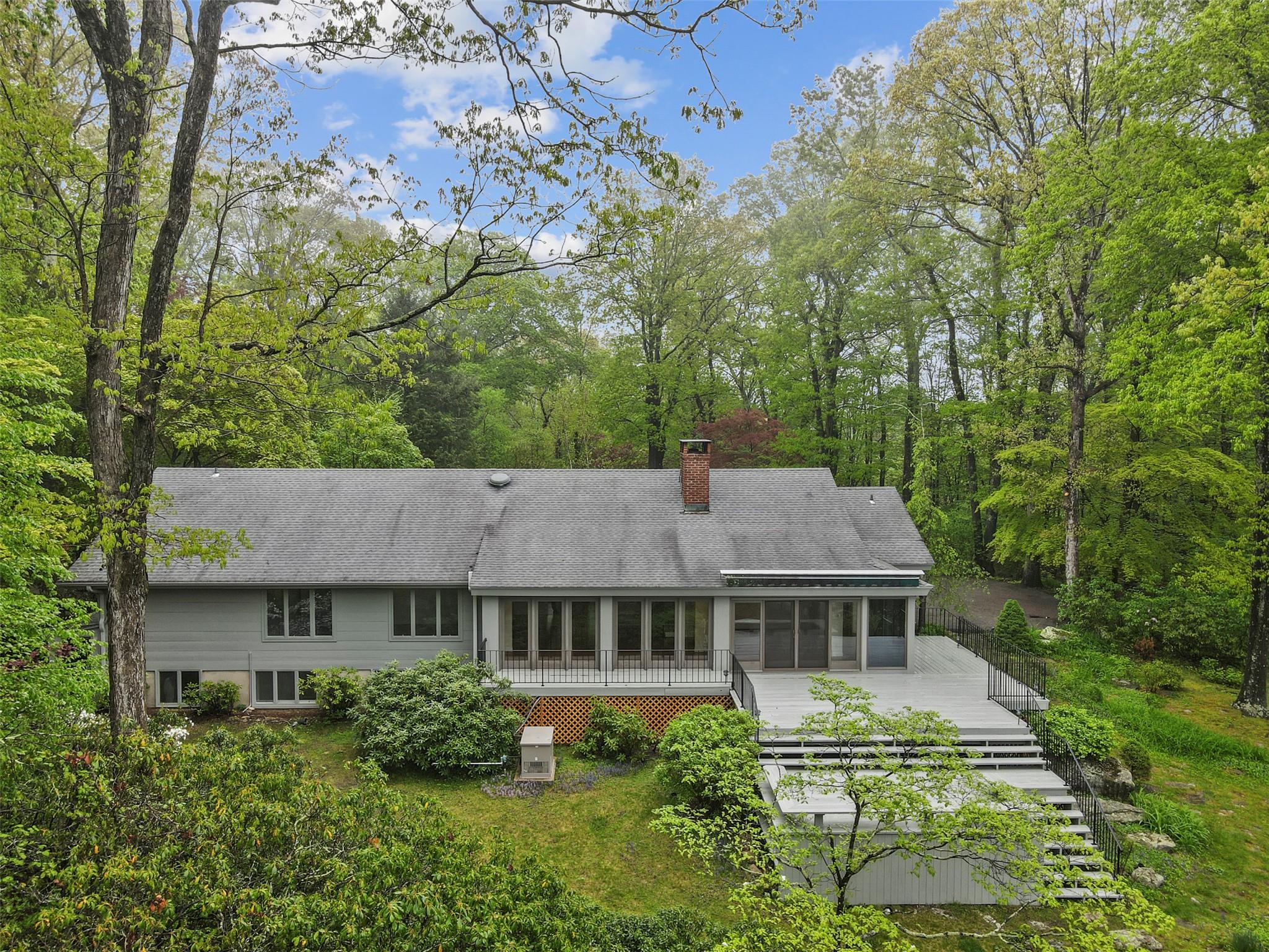 8 N Hemlock Hill Road, Pound Ridge, Florida image 3
