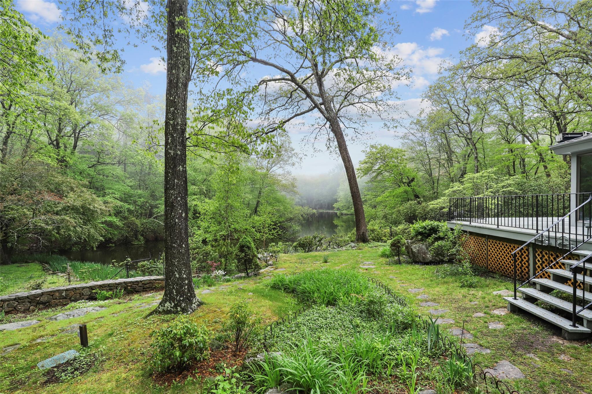 8 N Hemlock Hill Road, Pound Ridge, Florida image 5