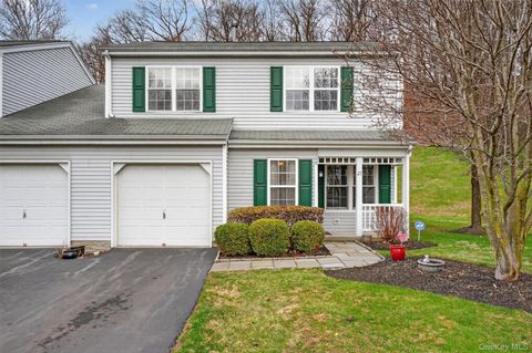 Homes For Sale - 27 Tall Tree Lane<br/> Poughkeepsie, NY 12601