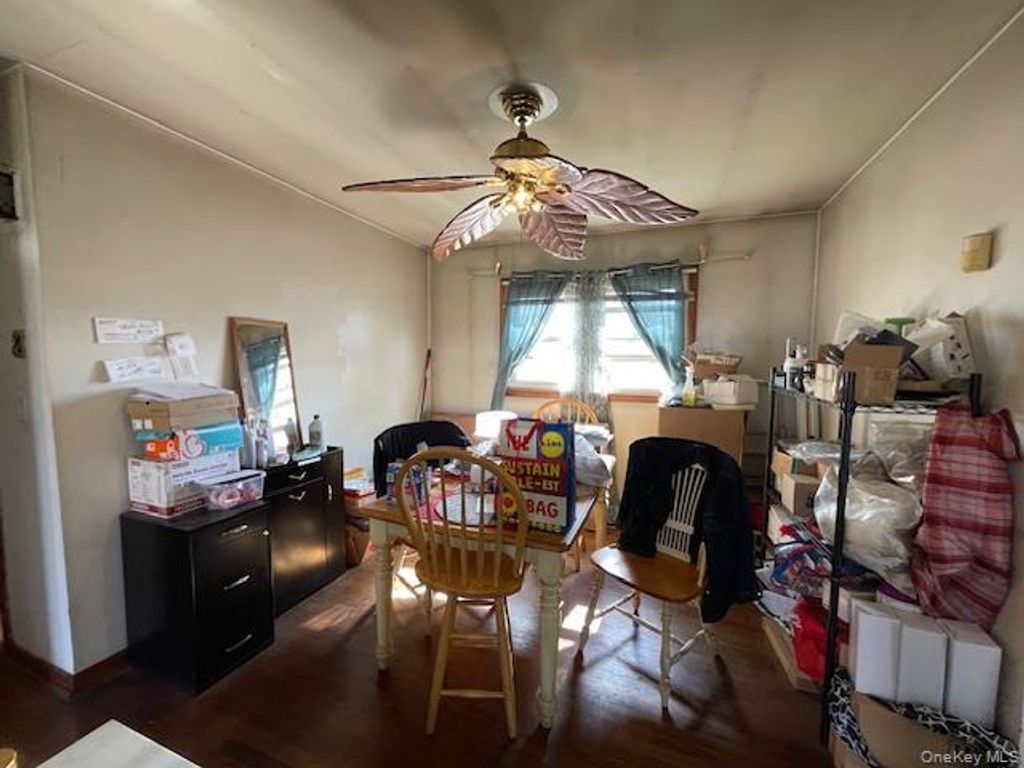 Photo of 607 Osborn Avenue, Riverhead, NY 11901 (MLS # 988509)