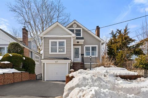 Townhouse For Sale - 97 Staunton Street<br/> Yonkers, NY 10704