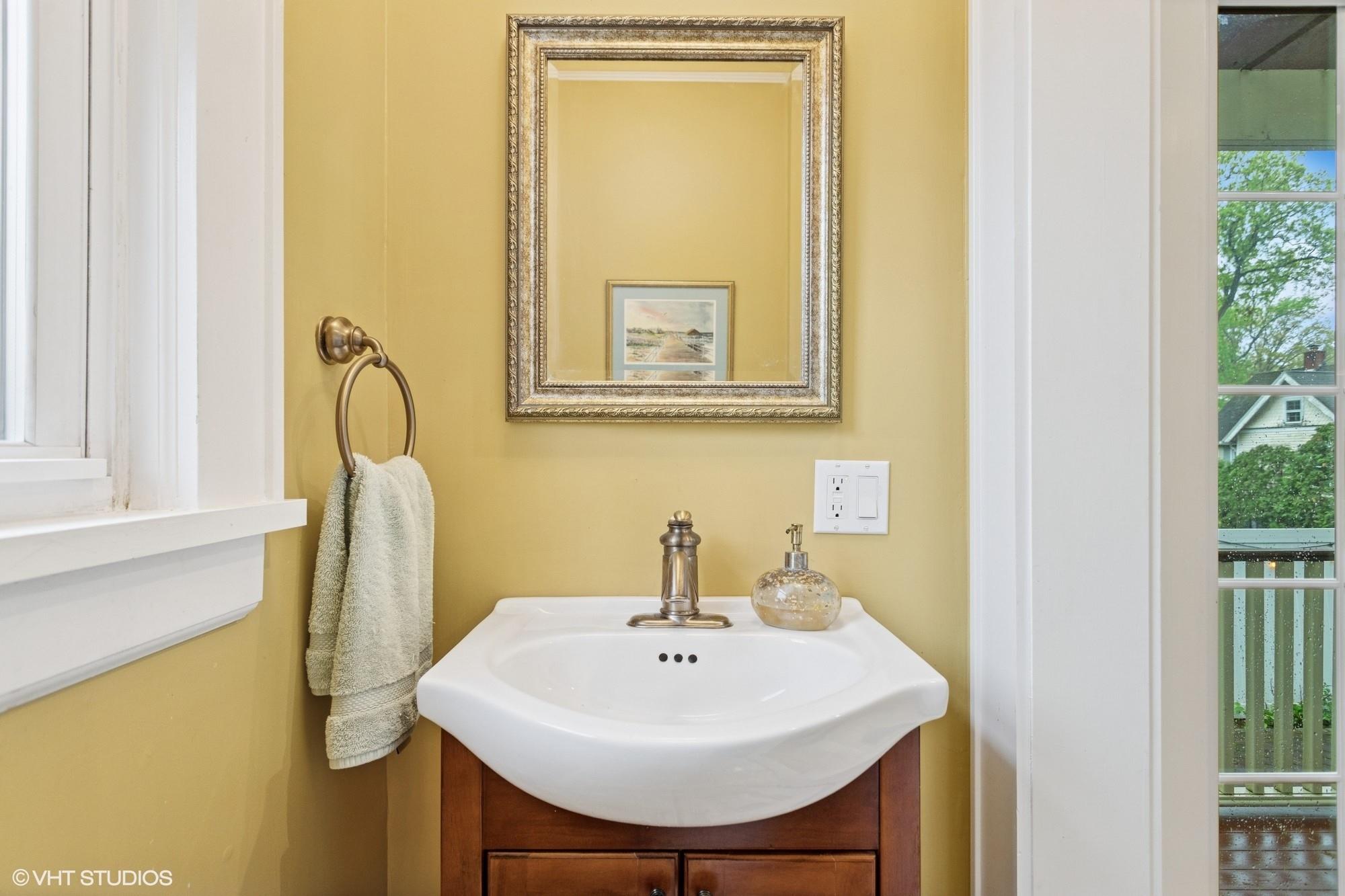 42 Hillcrest Avenue, Larchmont, New York image 11