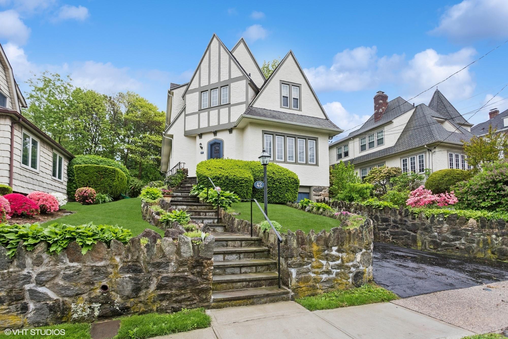 42 Hillcrest Avenue, Larchmont, New York image 33