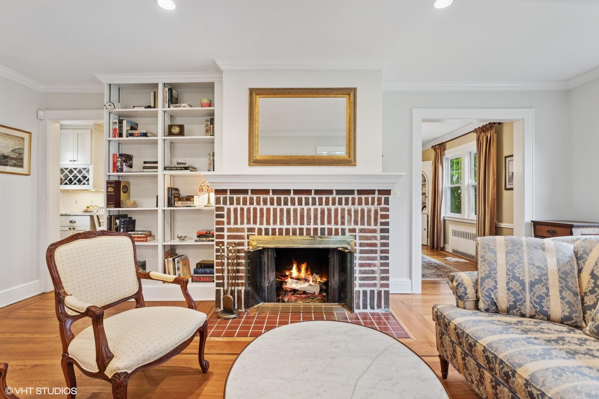 42 Hillcrest Avenue, Larchmont, New York image 3