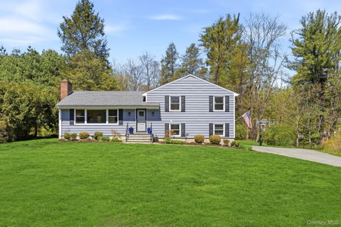 Homes For Sale - 17 Cottage Place<br/> Katonah, NY 10536