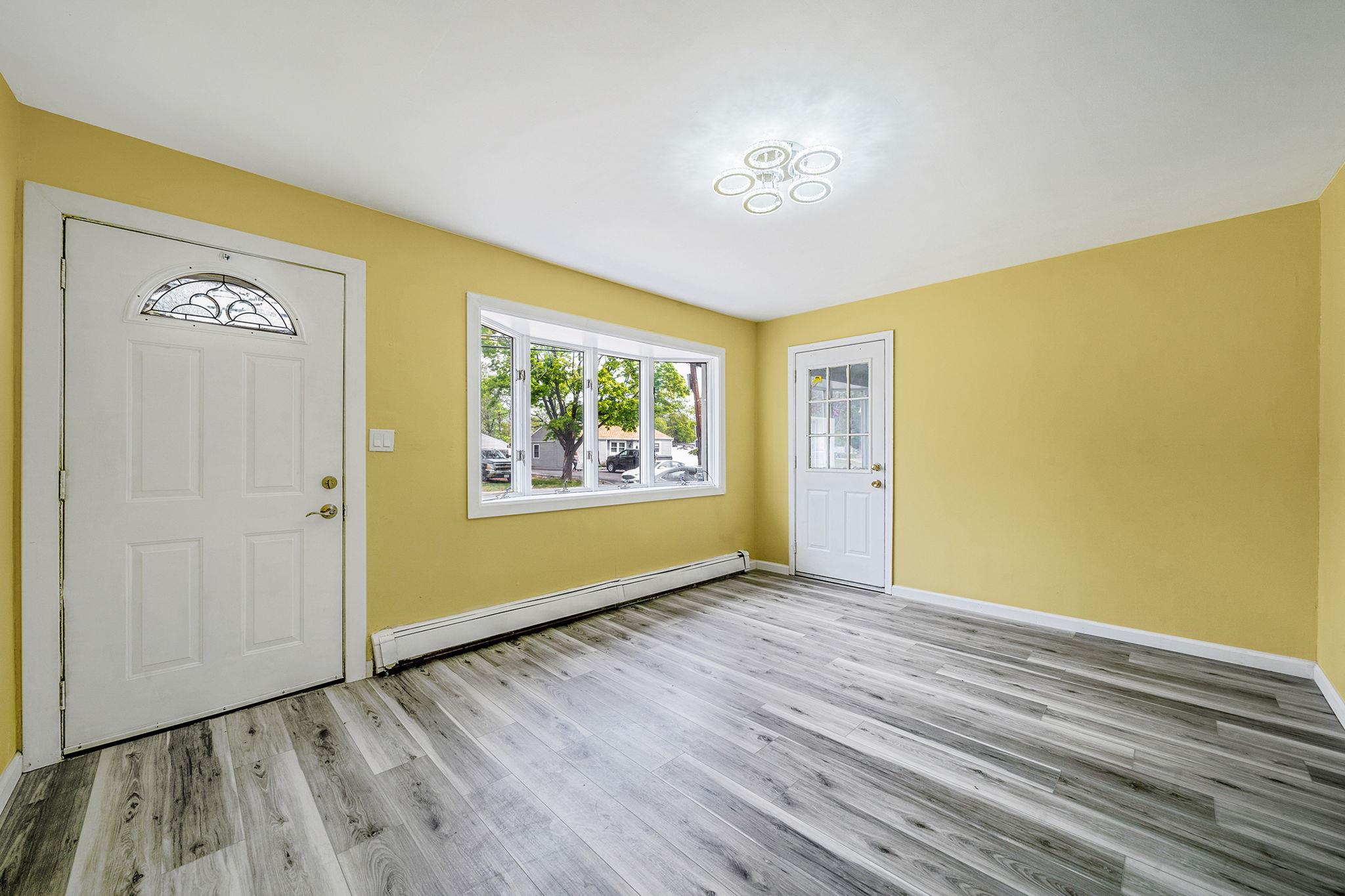 760 Spur Drive, Bay Shore, New York image 13