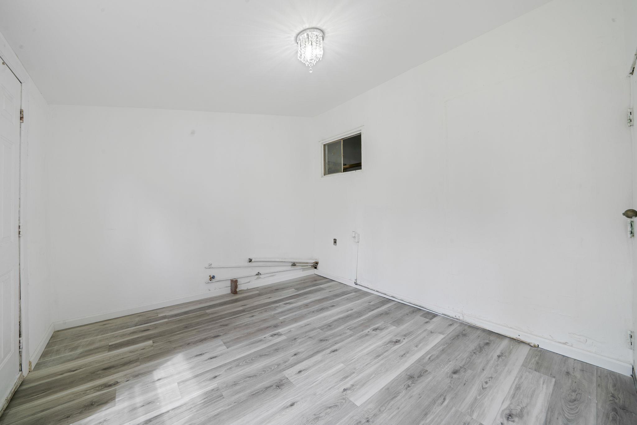 760 Spur Drive, Bay Shore, New York image 22