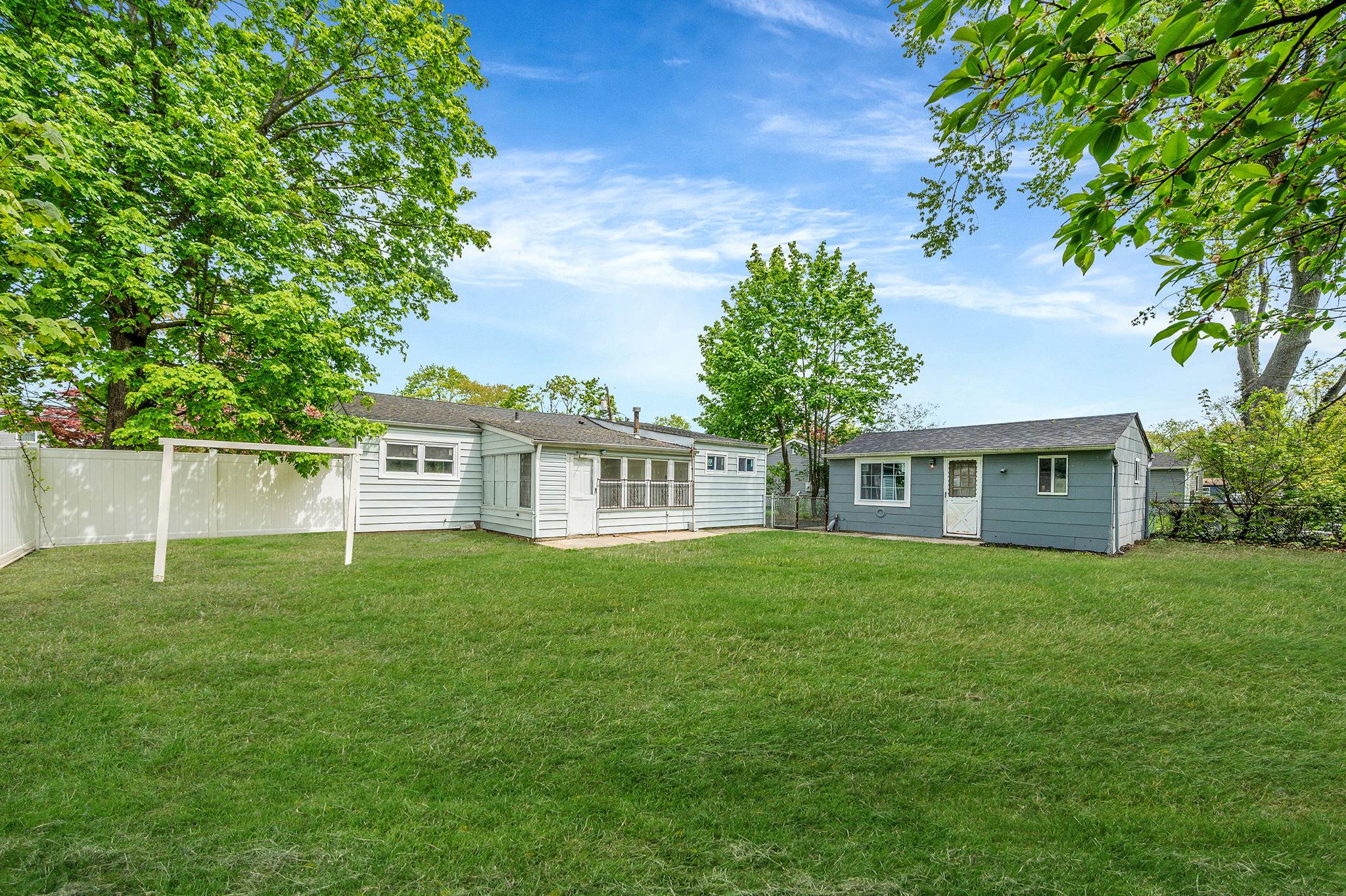 760 Spur Drive, Bay Shore, New York image 6