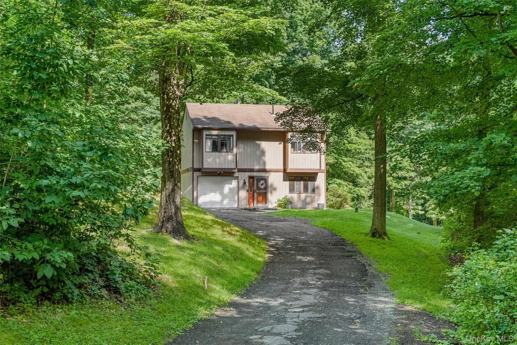 Photo of 66 Whitetail Run, Chester, NY 10918 (MLS # 1033721)