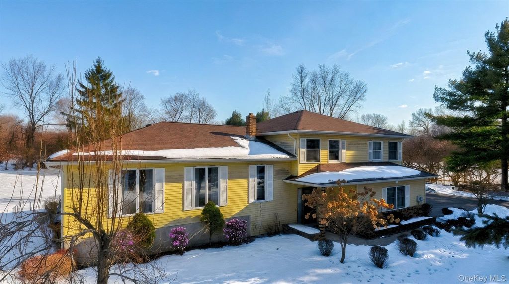 Photo of 504 Ridge Road, Campbell Hall, NY 10916 (MLS # 966027)