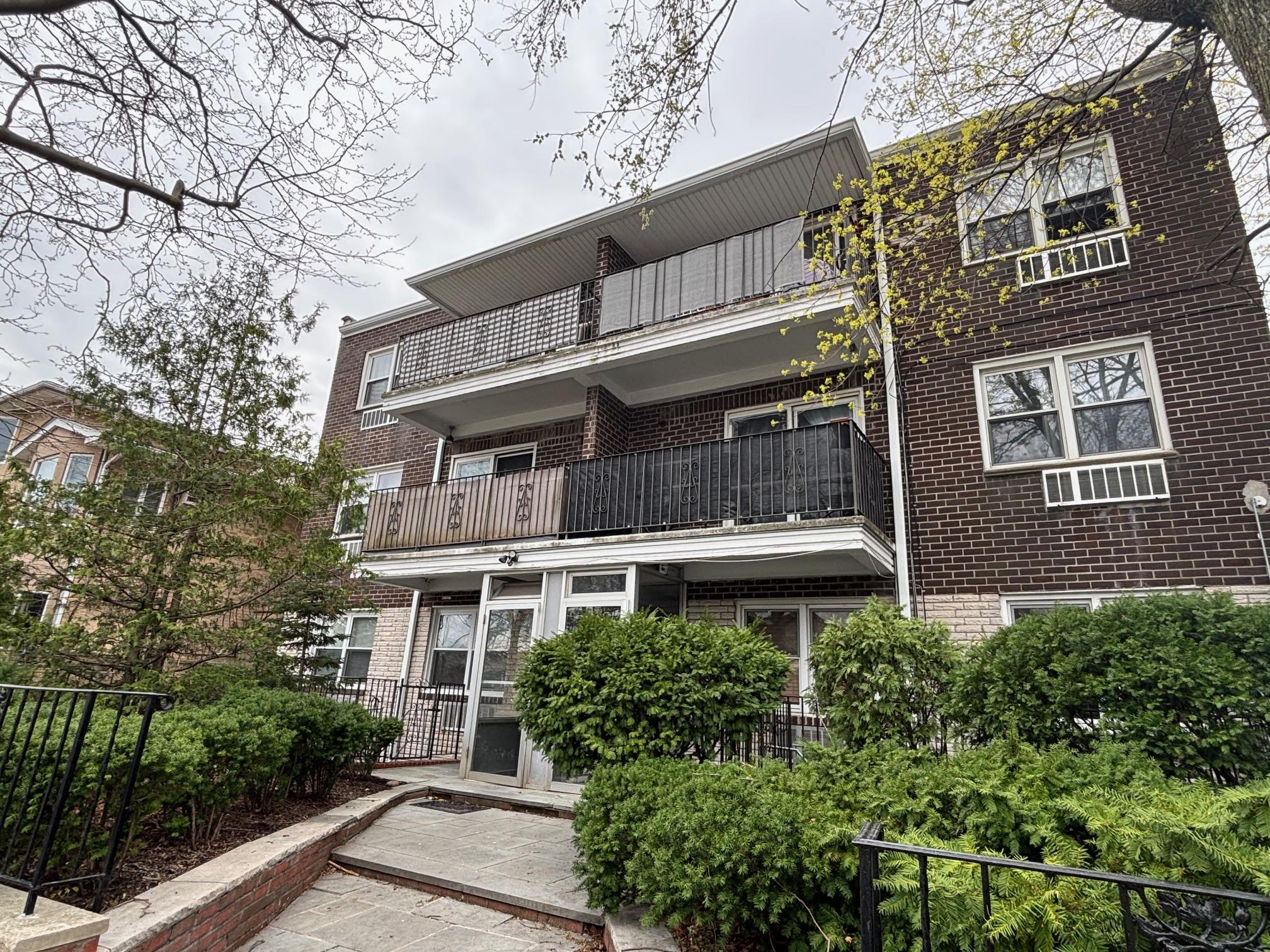 213-39 35 Ave