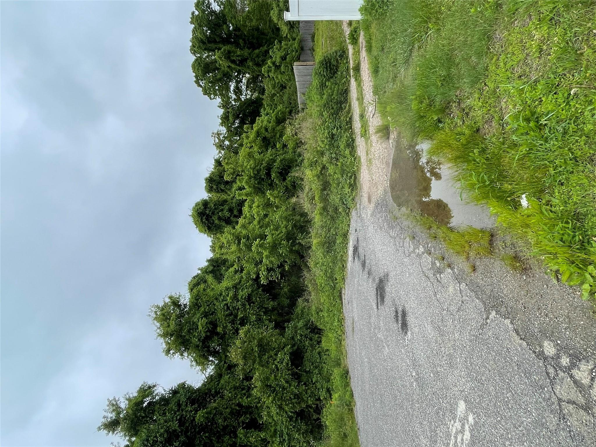 Brentwood Street, Bay Shore, New York image 2