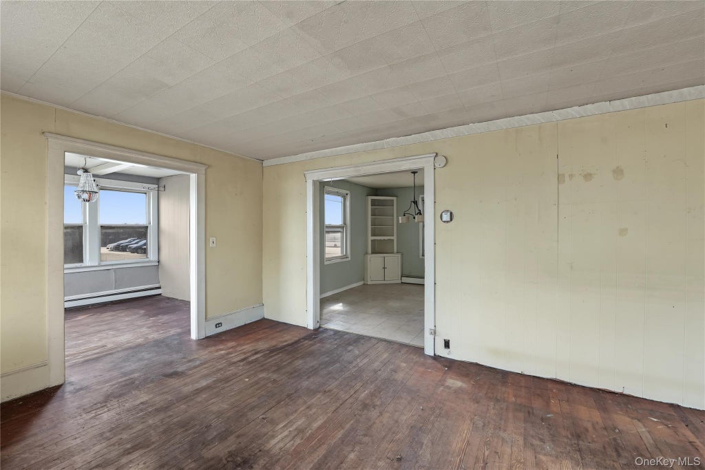 Photo of 2 Willett Avenue, Sayville, NY 11782 (MLS # 1053441)