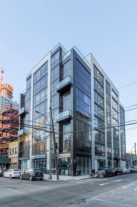 2412 42nd Road 6D+S15 Long Island City NY 11101