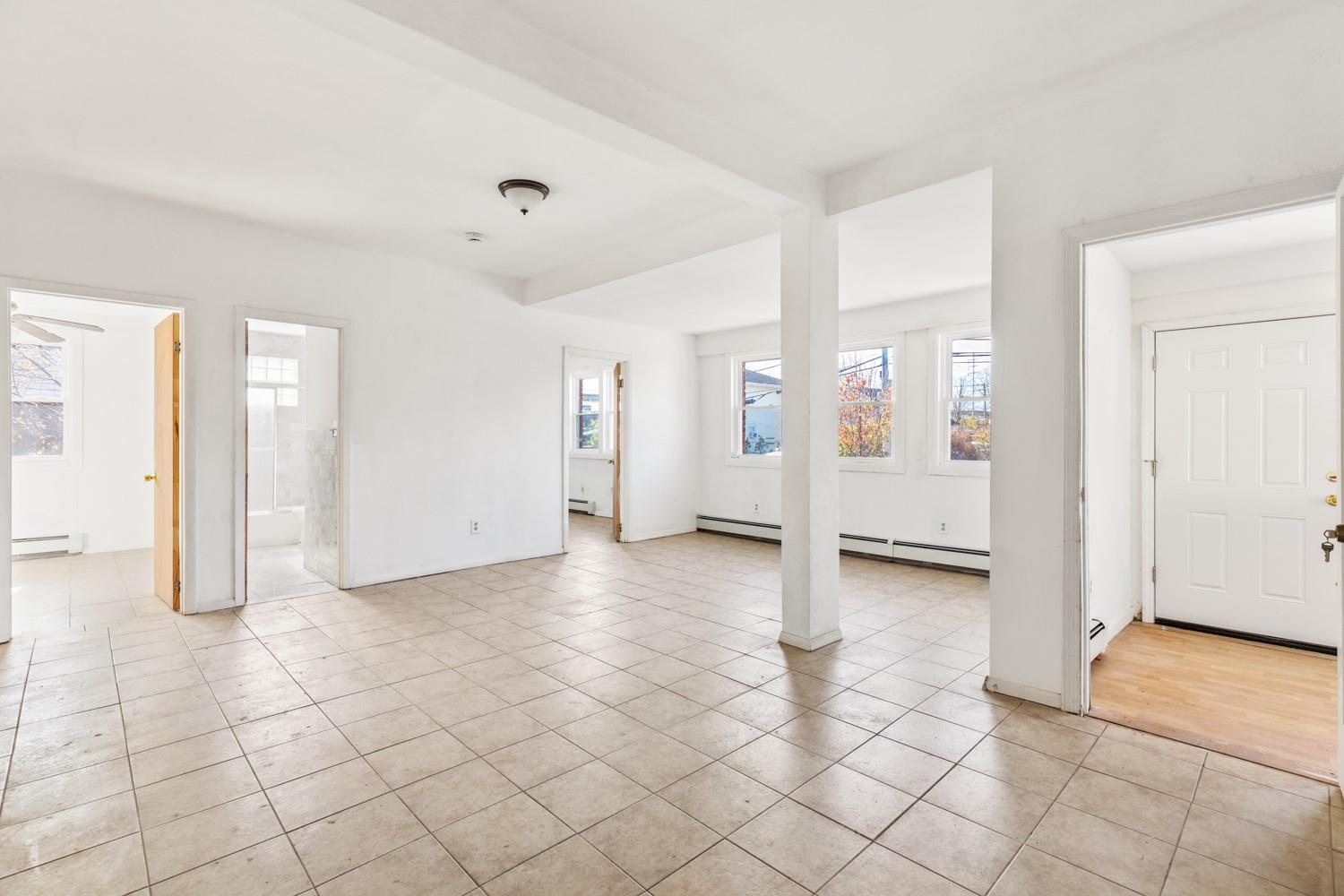 30 Verazzano Avenue, Copiague, New York image 3
