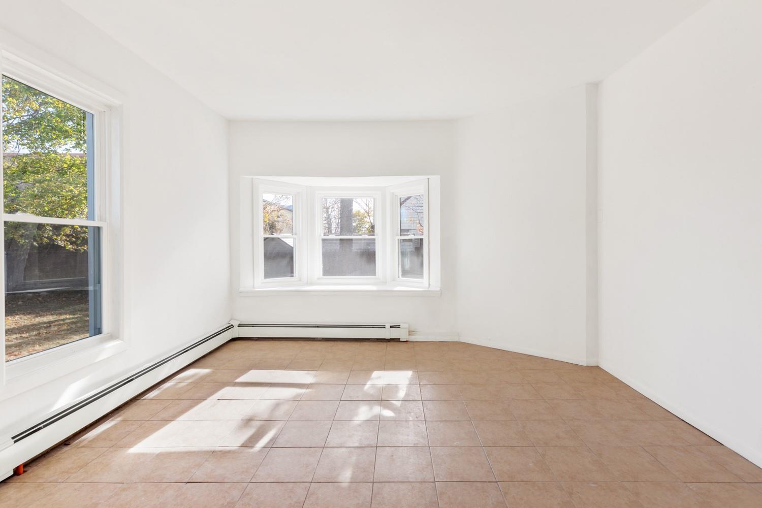 30 Verazzano Avenue, Copiague, New York image 10