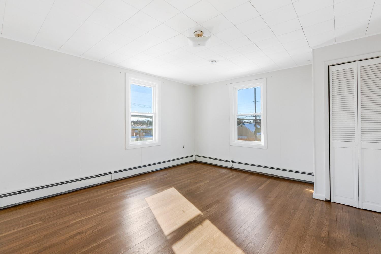 30 Verazzano Avenue, Copiague, New York image 20