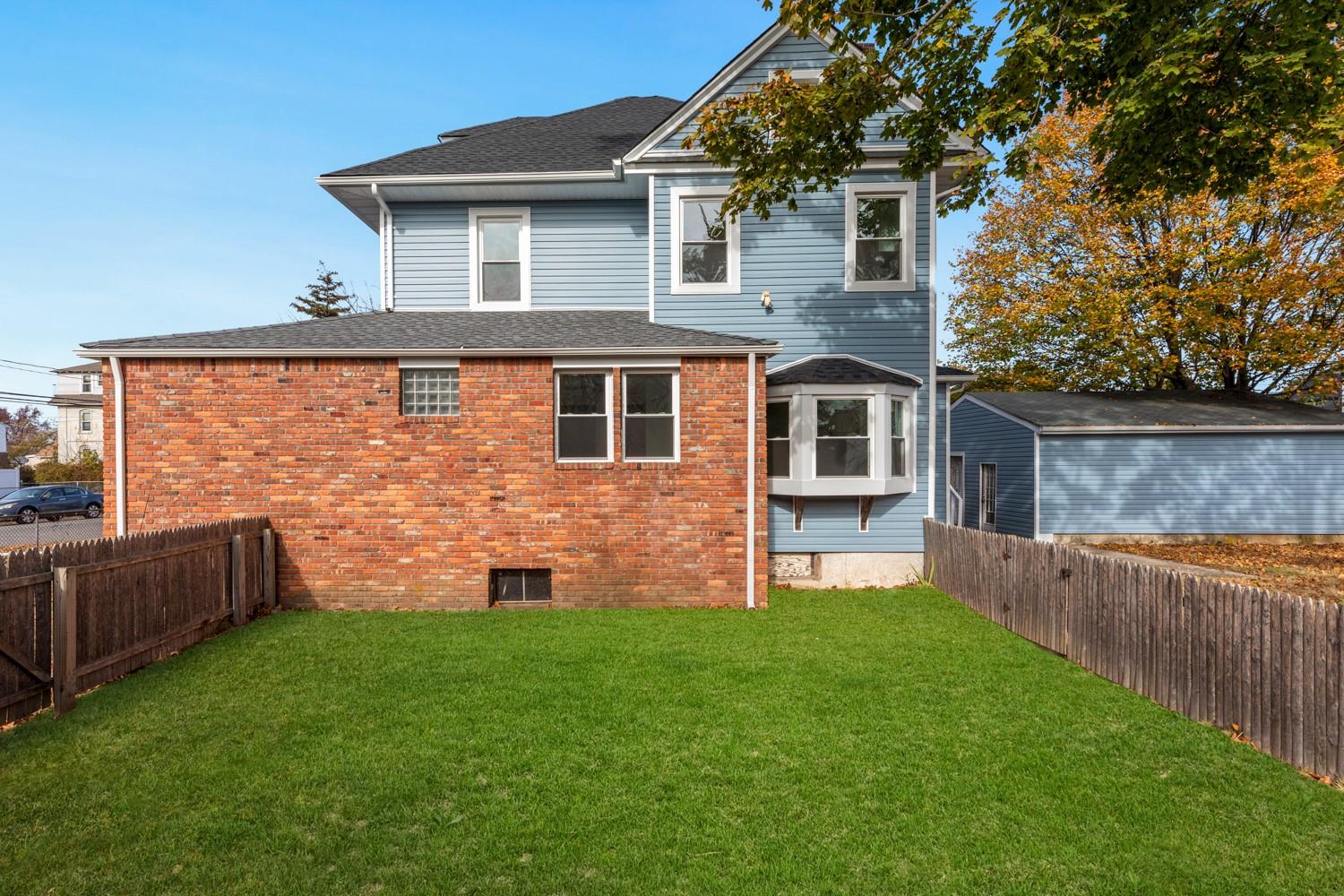 30 Verazzano Avenue, Copiague, New York image 27