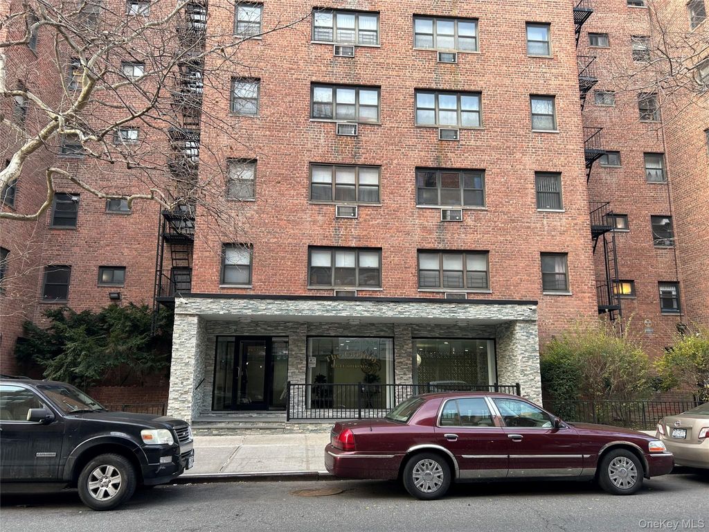 Photo of 99-11 60 Ave Ave #5D, Corona, NY 11368 (MLS # 951554)