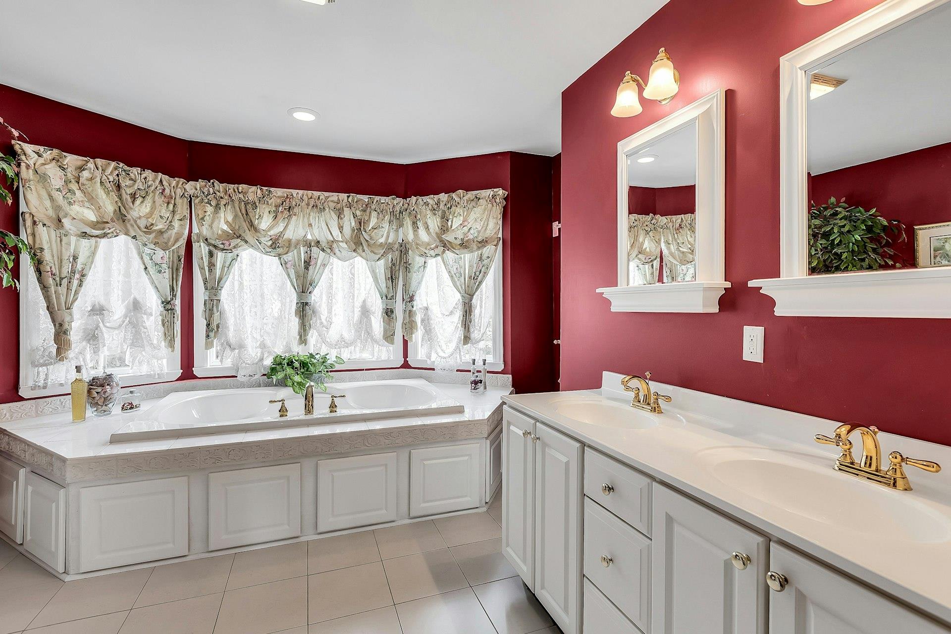 258 Timberpoint Road, East Islip, New York image 28