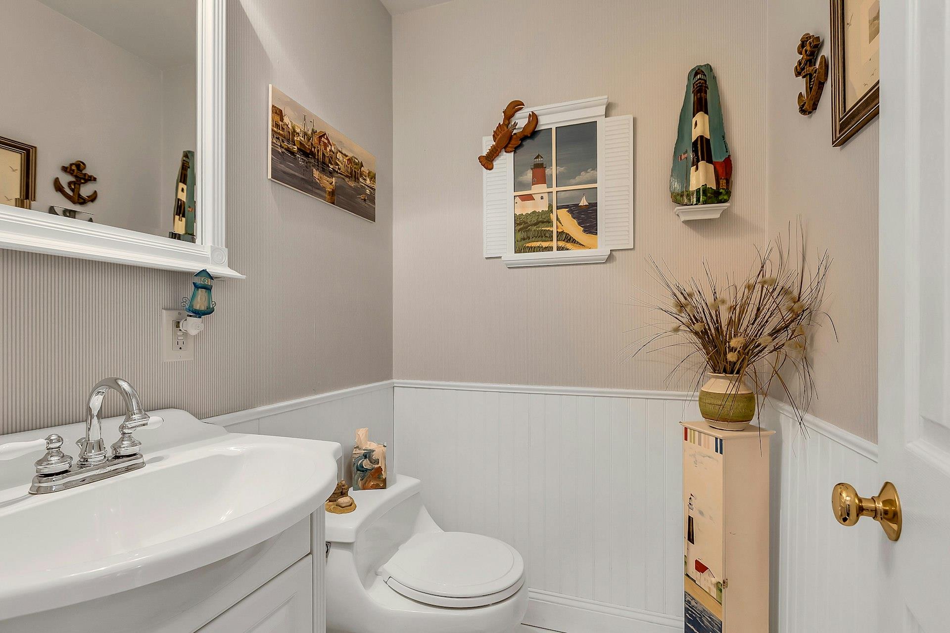 258 Timberpoint Road, East Islip, New York image 25